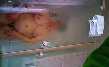 mom's great full body spied in the shower